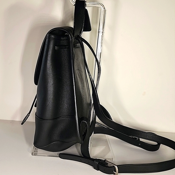 Vintage Coach Leather Daypack Drawstring Backpack - Picture 3 of 17